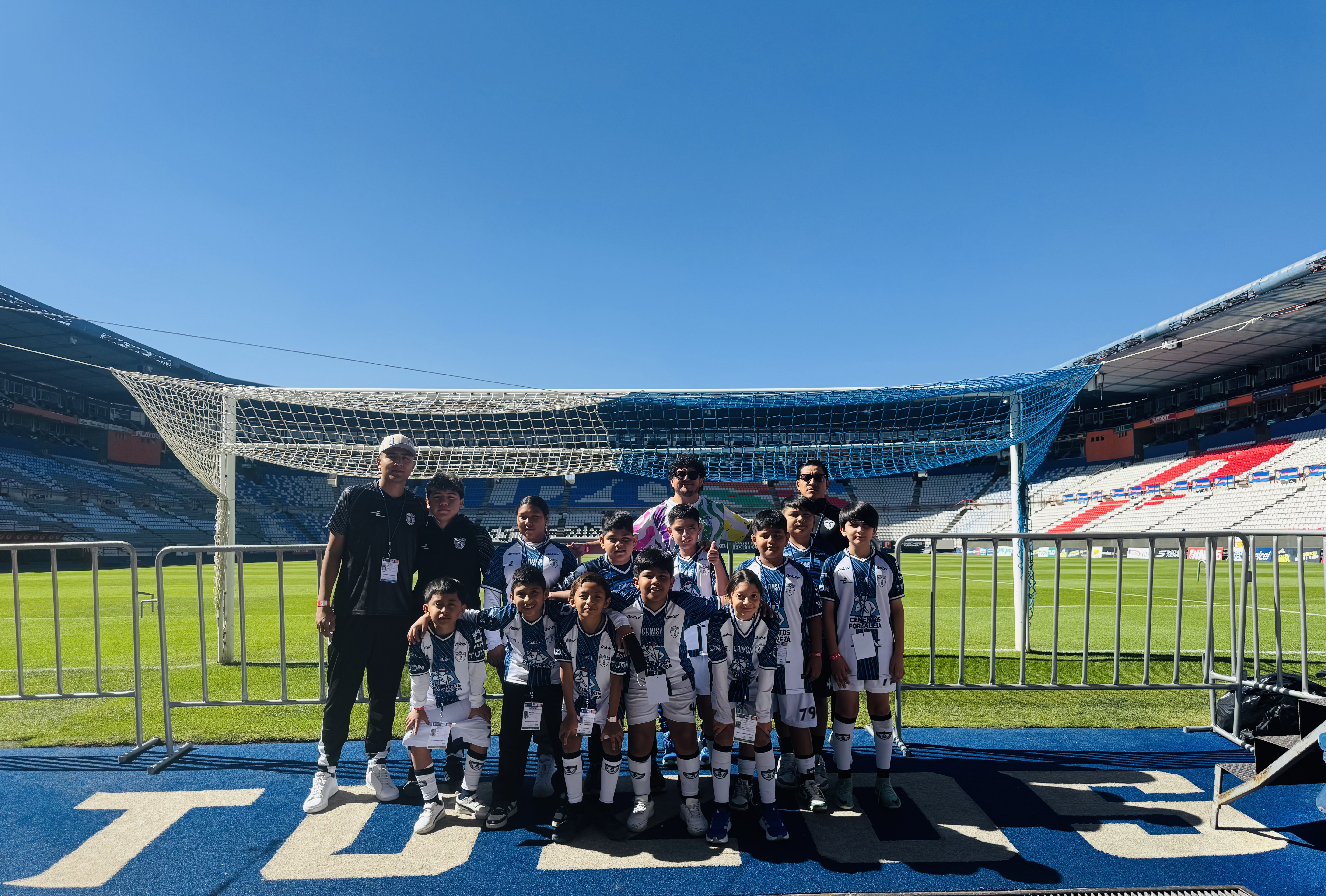 Equipo Tuzos Carmen en Estadio Hidalgo